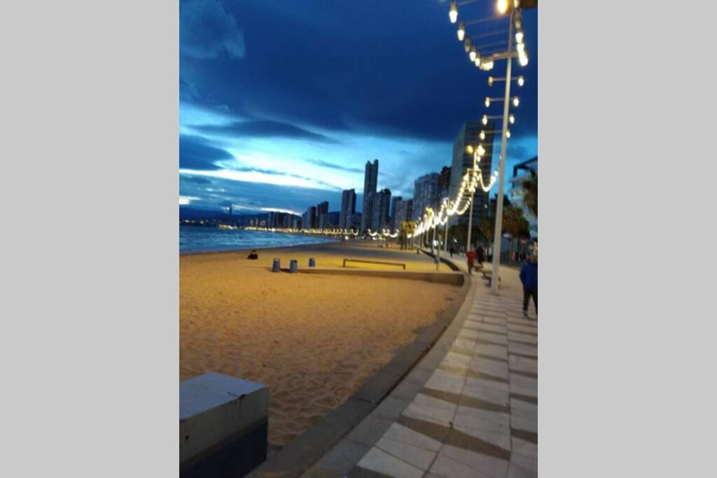 Appartement Vue Sur Mer Avenue De L'Europe Benidorm Kültér fotó